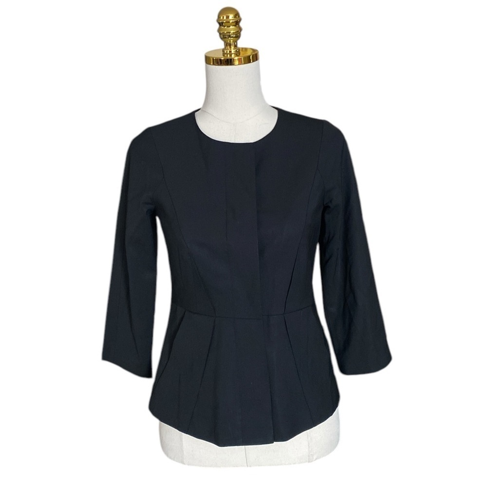 THEORY Women’s Wool Tailored Collarless Black Peplum Claire Short Blazer Size 2